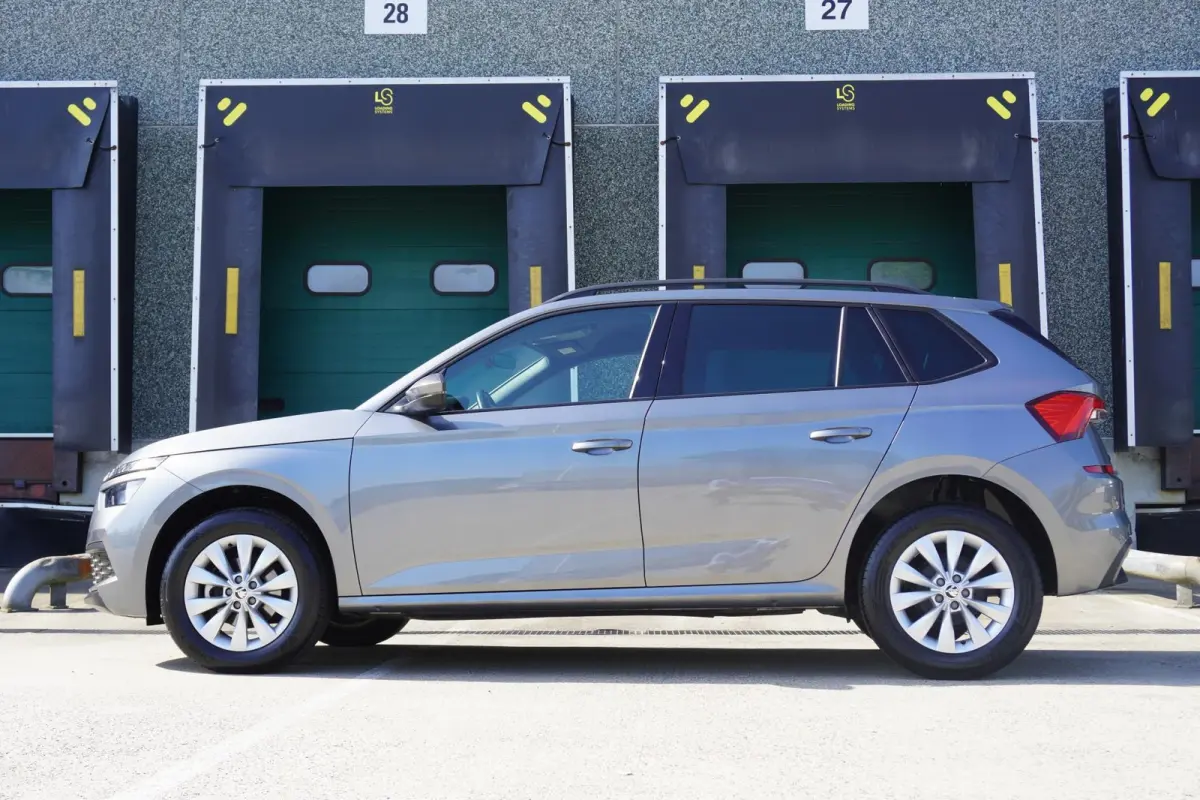 1.0 TSI 110pk Sport Business | Trekhaak | Apple CarPlay/Android Auto | Automatische Airco | PDC Achter