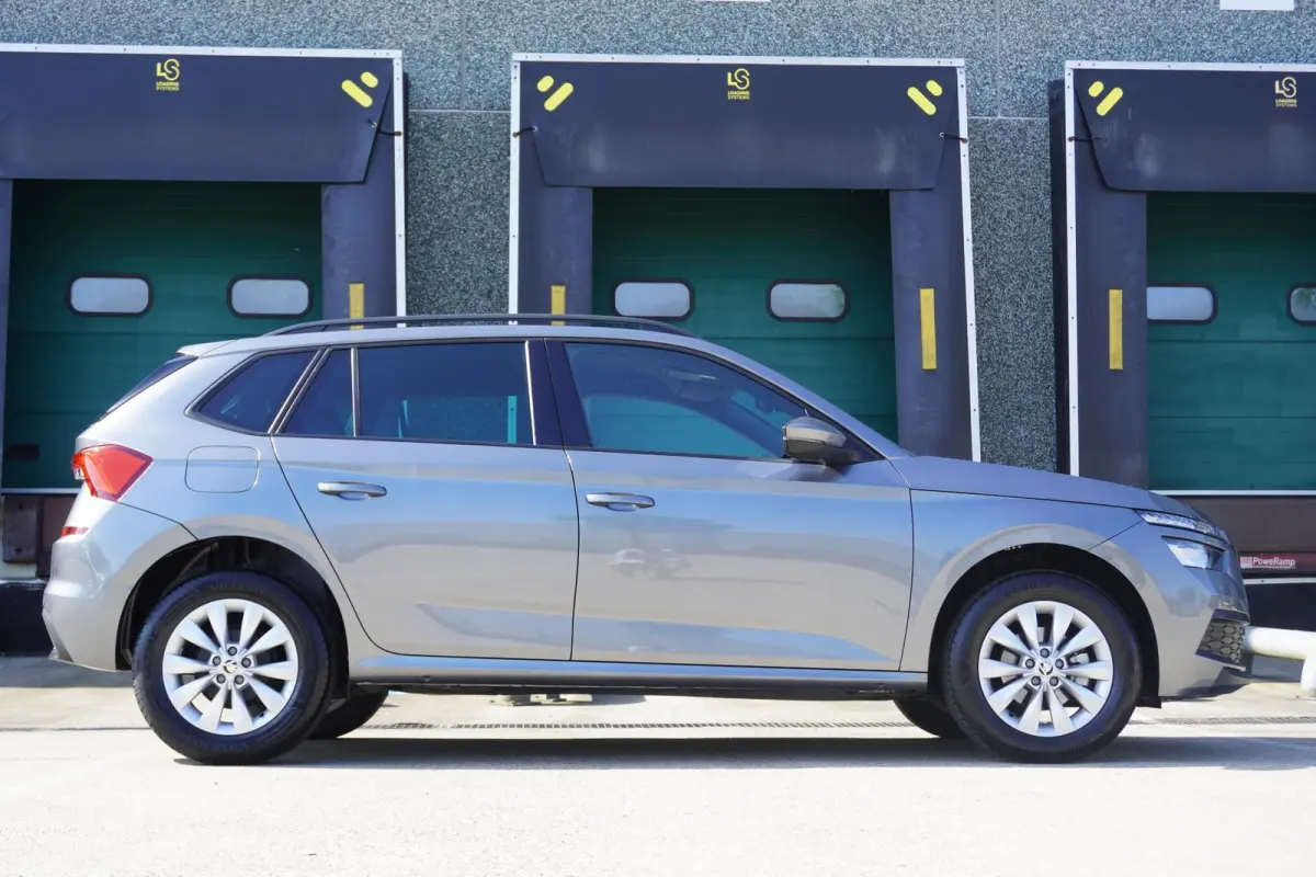 1.0 TSI 110pk Sport Business | Trekhaak | Apple CarPlay/Android Auto | Automatische Airco | PDC Achter