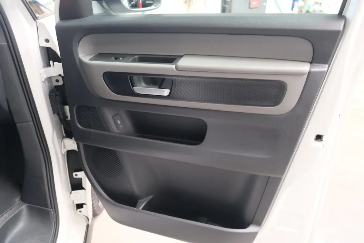 77 kWh SOH 94% - Airco, Cruise, Virtual display, 2x Schuifdeur, PDC, Navi, Trekhaak.