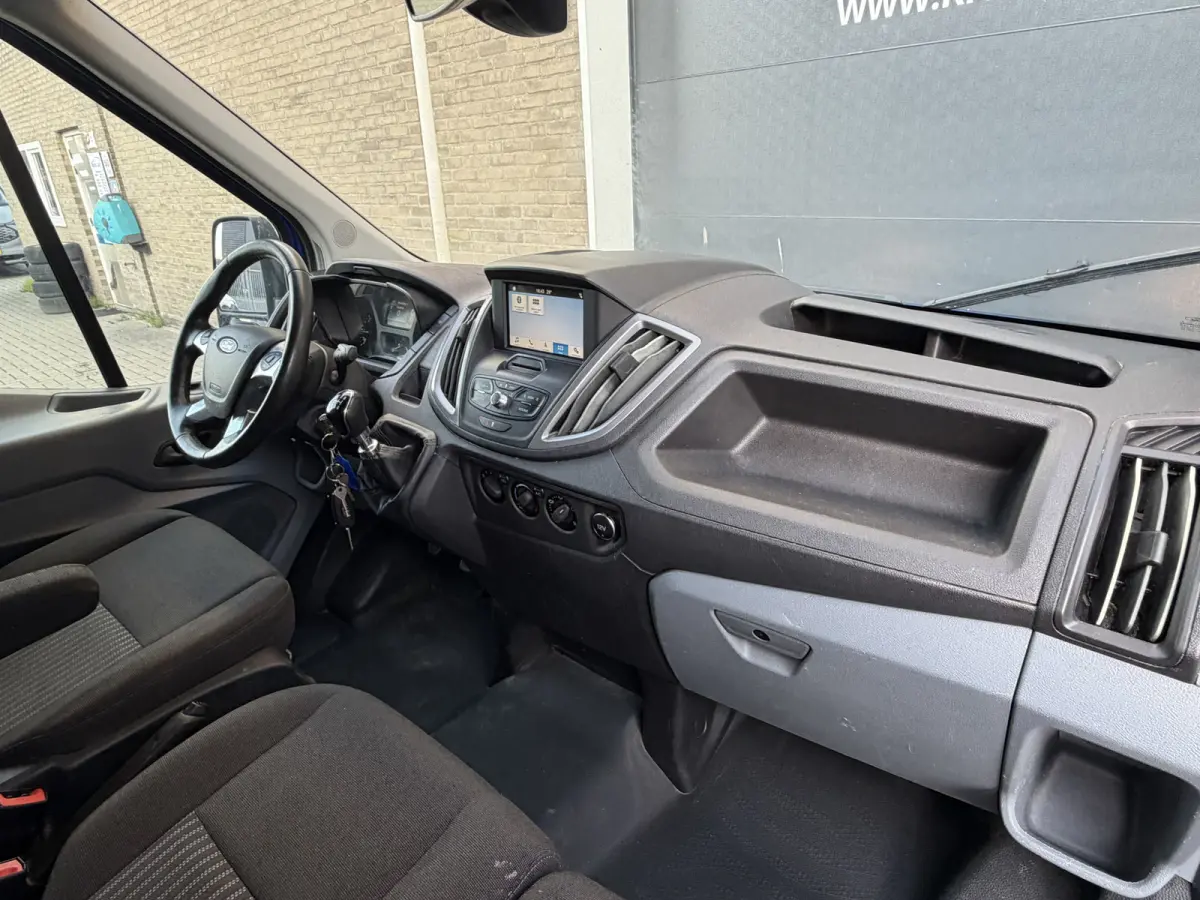 350 2.0 TDCI 130PK Euro 6L2H2 Trend CarPlay/cruise/trekhaak