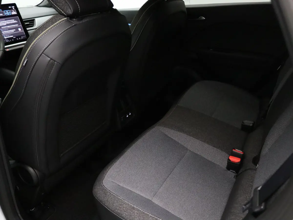 E-Tech full hybrid 160pk techno Pack Advanced Driving | Pack winter