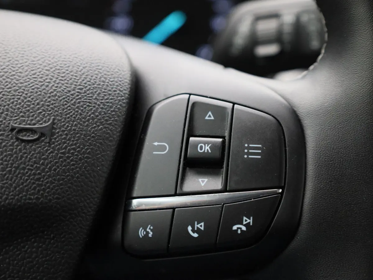 1.0 EcoBoost Titanium | LED | Airco | LMV | Cruise Control | Navi | Apple Carplay/Android Auto |