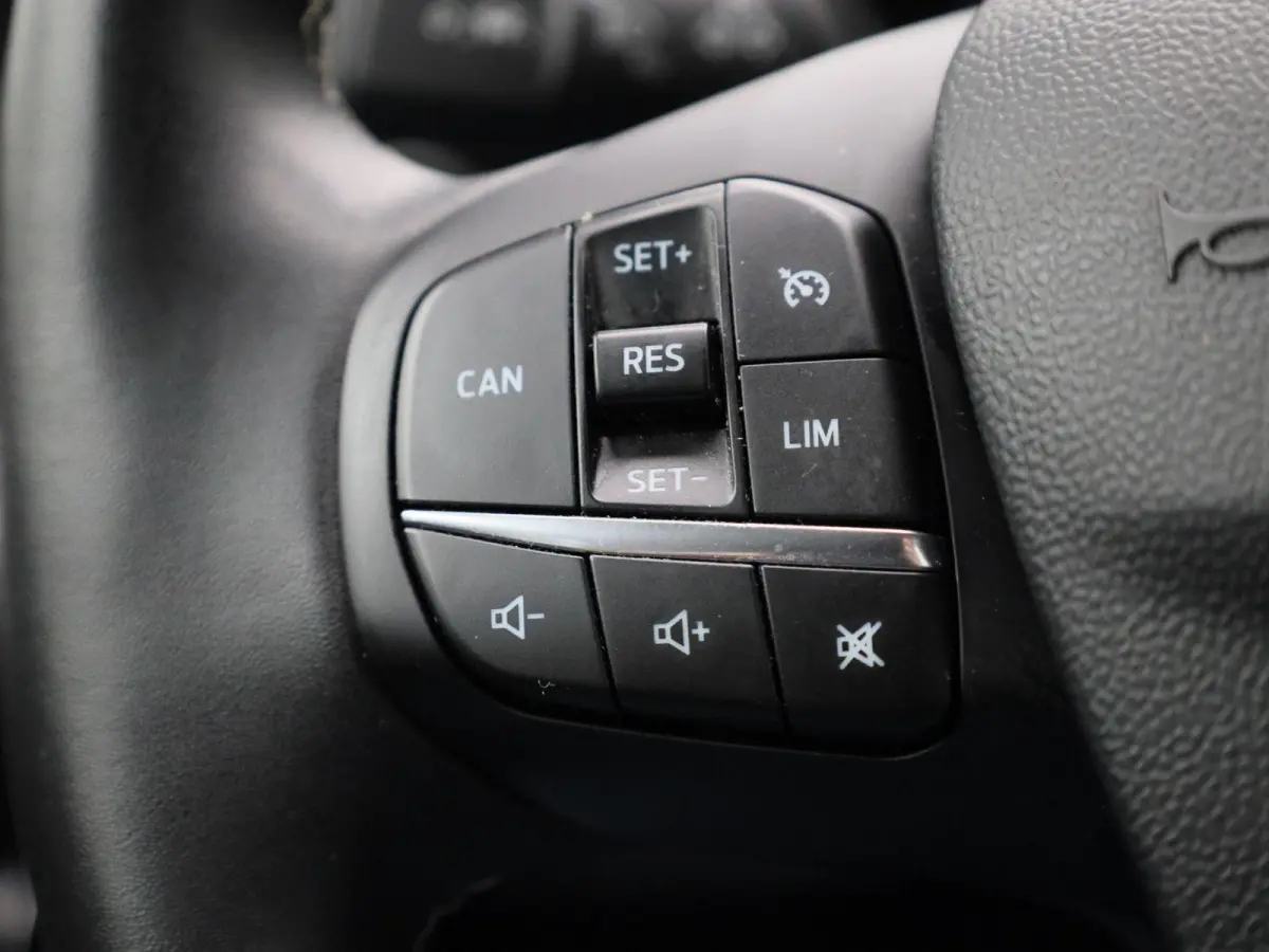 1.0 EcoBoost Titanium | LED | Airco | LMV | Cruise Control | Navi | Apple Carplay/Android Auto |