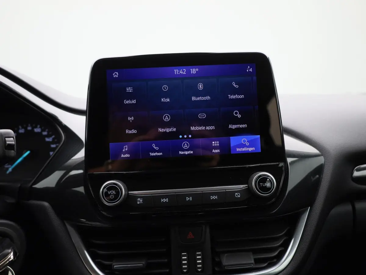 1.0 EcoBoost Titanium | LED | Airco | LMV | Cruise Control | Navi | Apple Carplay/Android Auto |