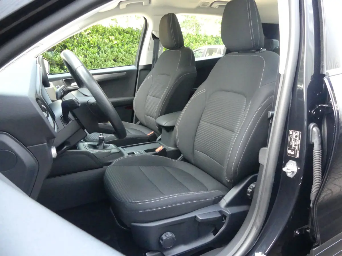 1.5 EcoBoost Titanium | TREKHAAK | CAMERA | PARKEERSENSOREN V+A | APPLE CARPLAY / ANDROID AUTO | NAVI | LMV 17" |