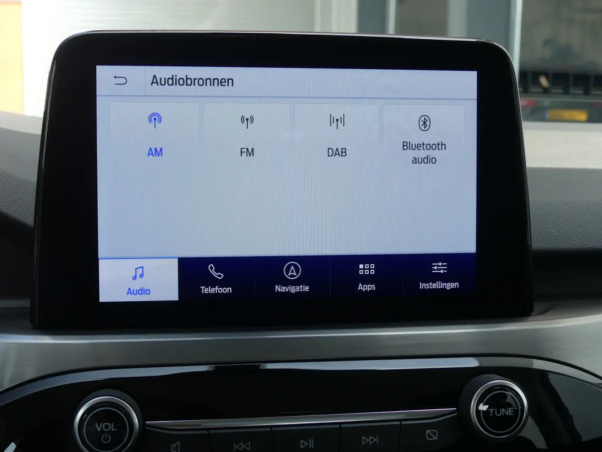 1.5 EcoBoost Titanium | TREKHAAK | CAMERA | PARKEERSENSOREN V+A | APPLE CARPLAY / ANDROID AUTO | NAVI | LMV 17" |