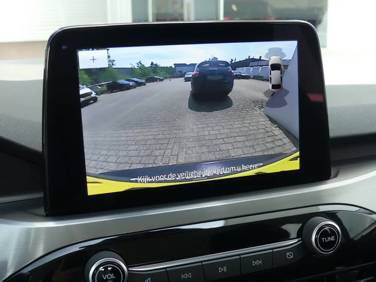 1.5 EcoBoost Titanium | TREKHAAK | CAMERA | PARKEERSENSOREN V+A | APPLE CARPLAY / ANDROID AUTO | NAVI | LMV 17" |