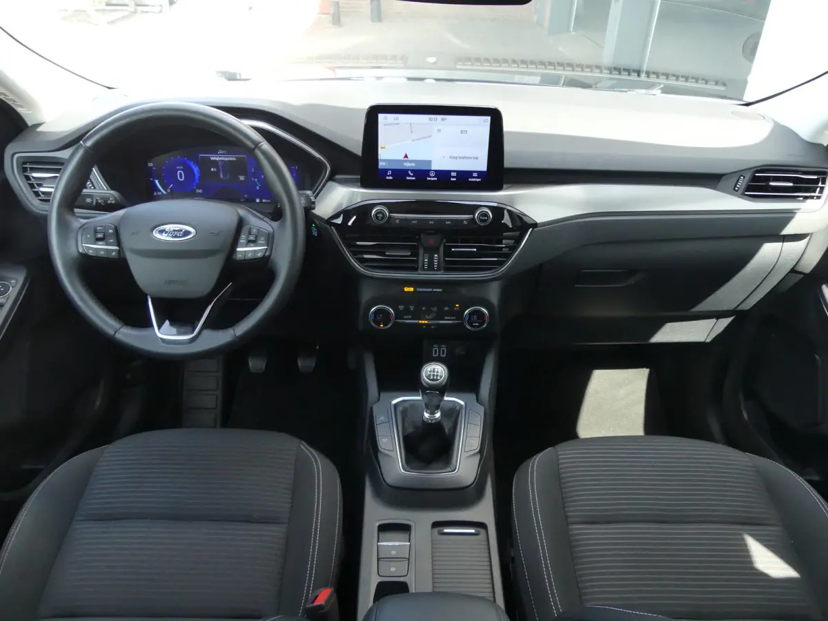 1.5 EcoBoost Titanium | TREKHAAK | CAMERA | PARKEERSENSOREN V+A | APPLE CARPLAY / ANDROID AUTO | NAVI | LMV 17" |