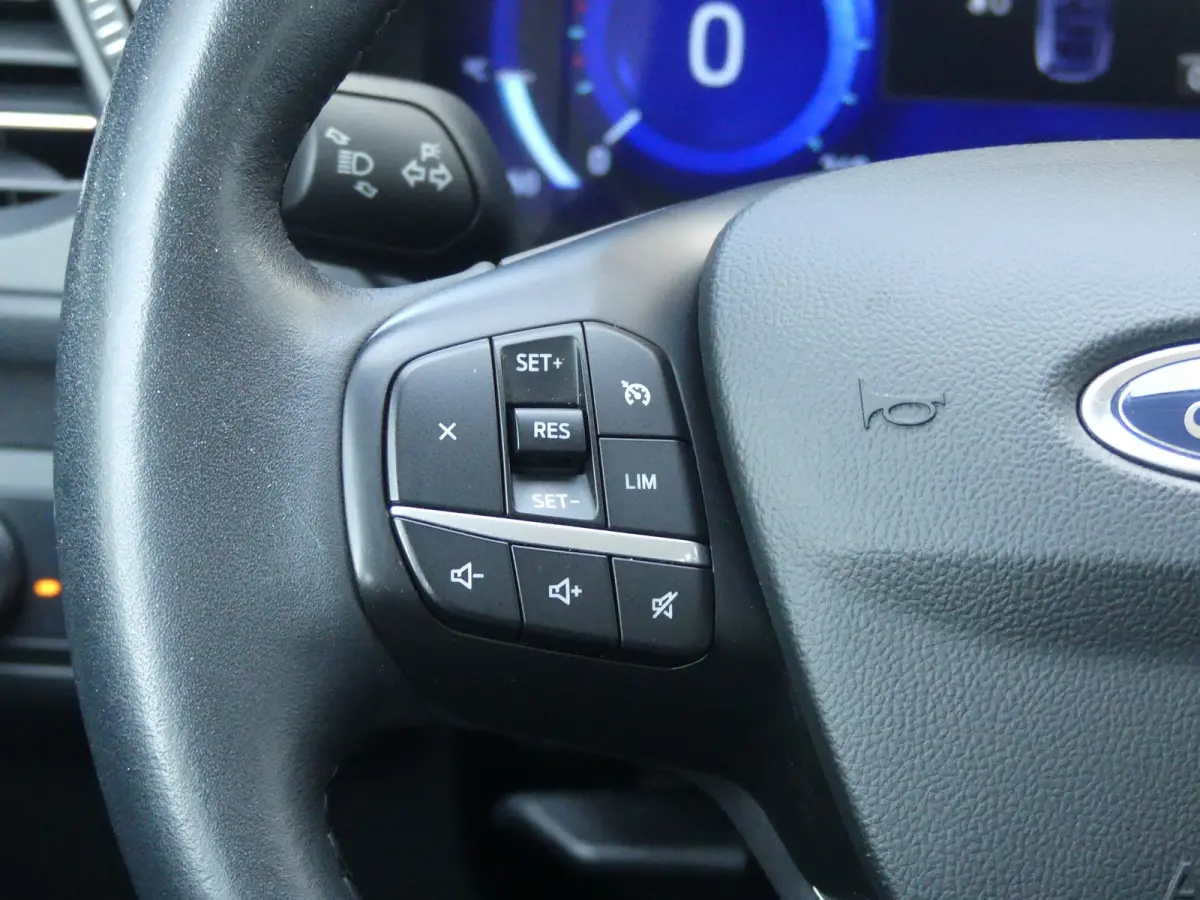 1.5 EcoBoost Titanium | TREKHAAK | CAMERA | PARKEERSENSOREN V+A | APPLE CARPLAY / ANDROID AUTO | NAVI | LMV 17" |