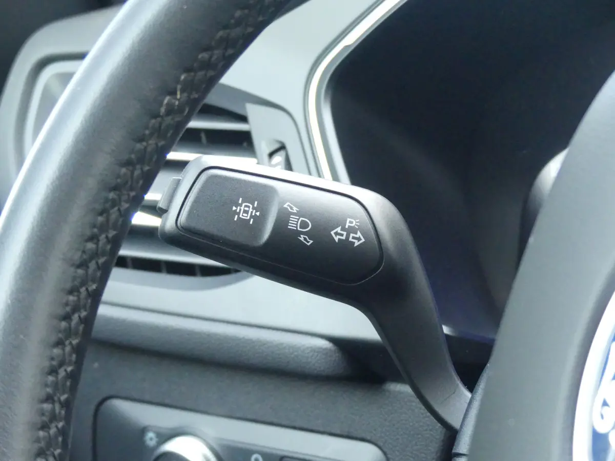 1.5 EcoBoost Titanium | TREKHAAK | CAMERA | PARKEERSENSOREN V+A | APPLE CARPLAY / ANDROID AUTO | NAVI | LMV 17" |