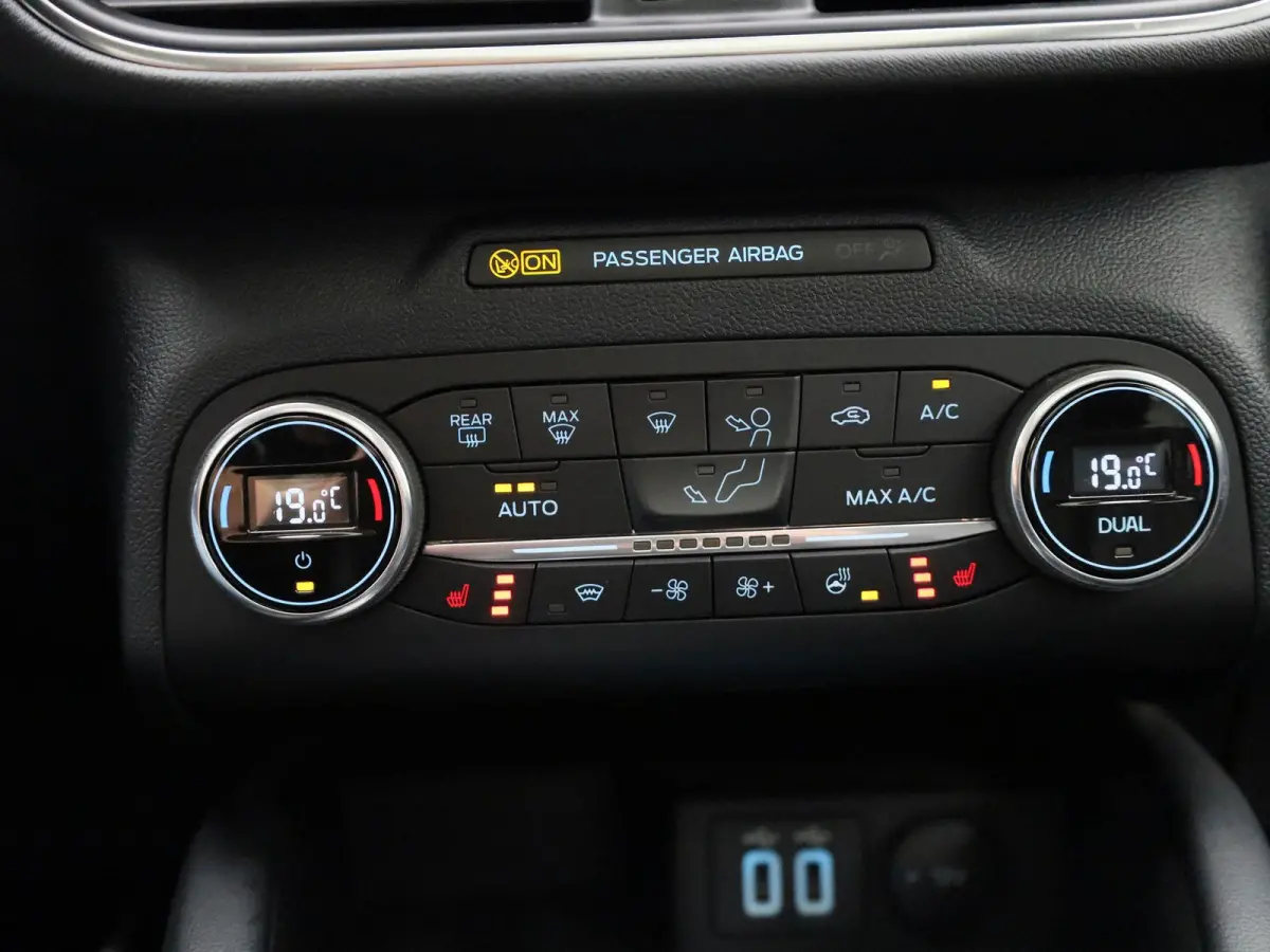2.5 PHEV Vignale Aut. | Panoramadak | B&O soundsystem | Winterpack | Leder | Camera | Apple carplay | Elek. stoelen + memory
