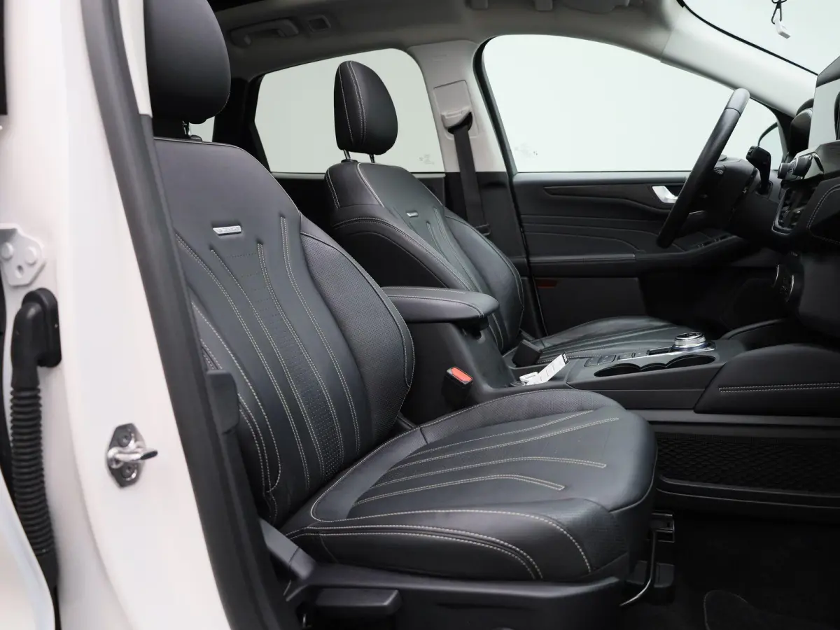 2.5 PHEV Vignale Aut. | Panoramadak | B&O soundsystem | Winterpack | Leder | Camera | Apple carplay | Elek. stoelen + memory