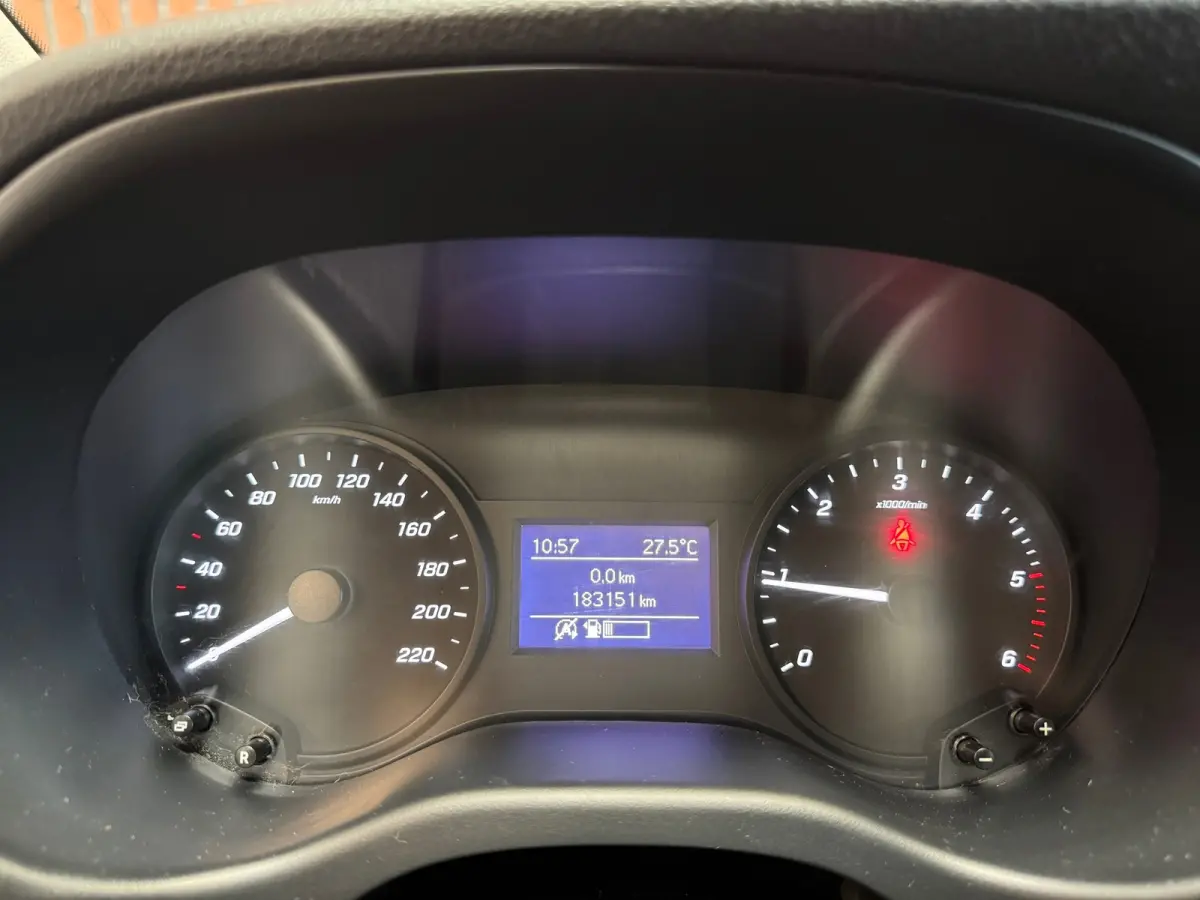 110 CDI Lang AIRCO-BT/RADIO-CRUISE-NAP-NL-auto