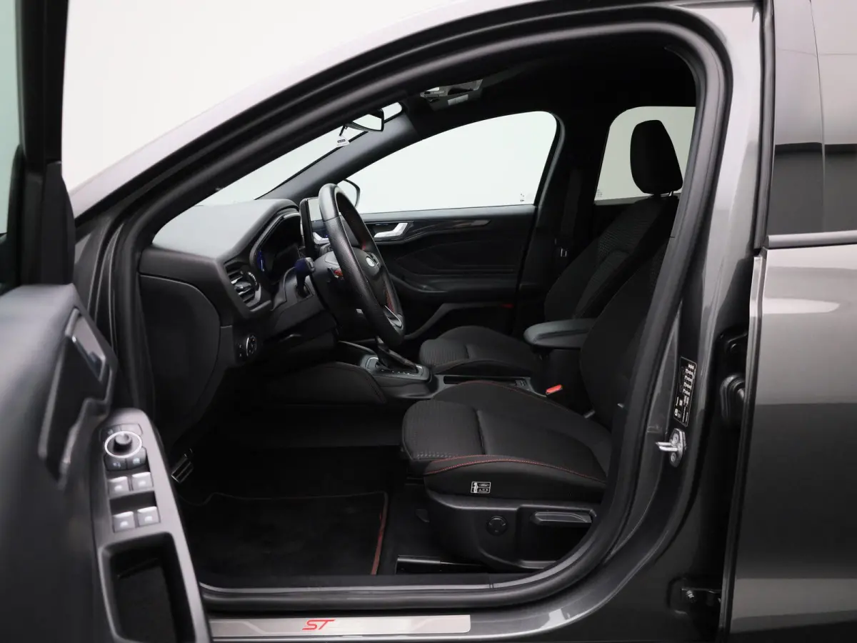 1.0 EcoBoost Hybrid ST Line X Aut. | Trekhaak | Camera | Navigatie | Cruise