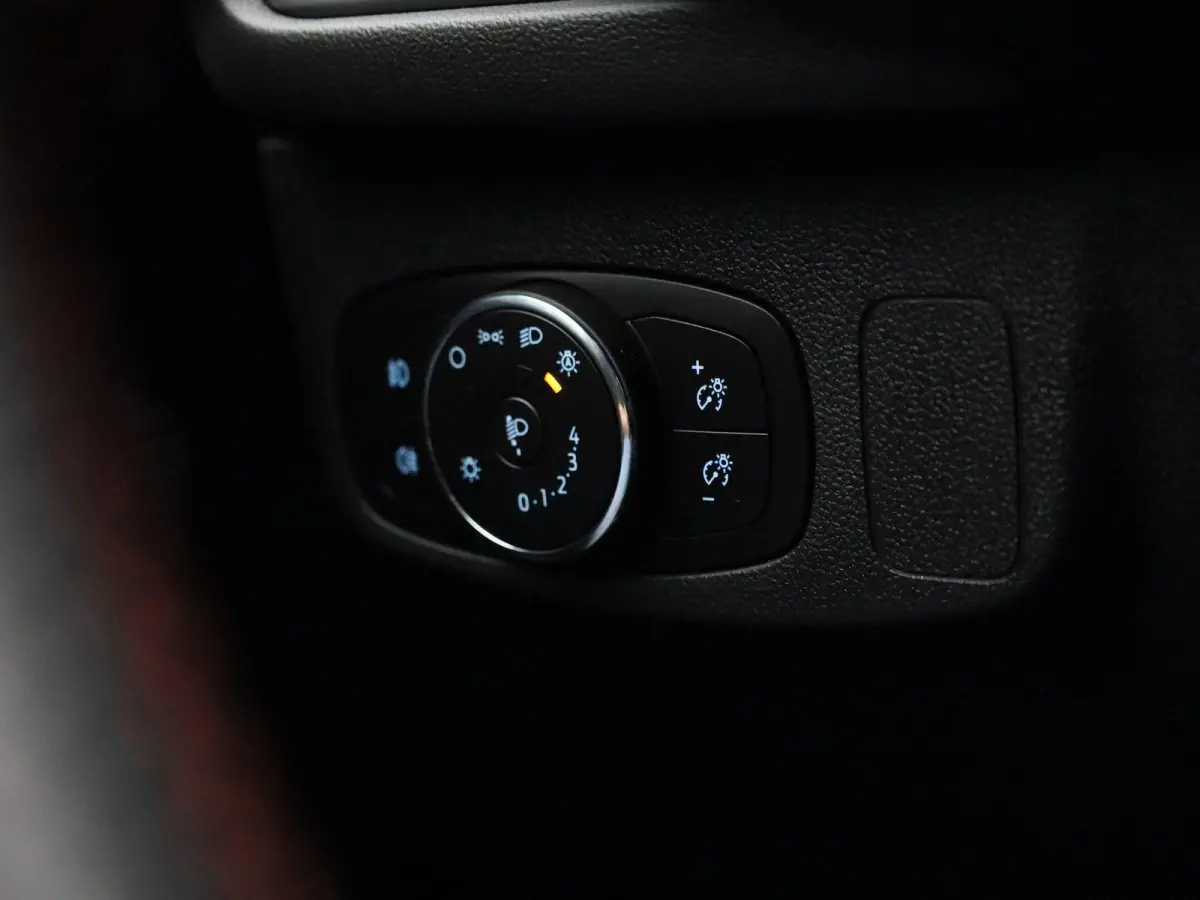 1.0 EcoBoost Hybrid ST Line X Aut. | Trekhaak | Camera | Navigatie | Cruise