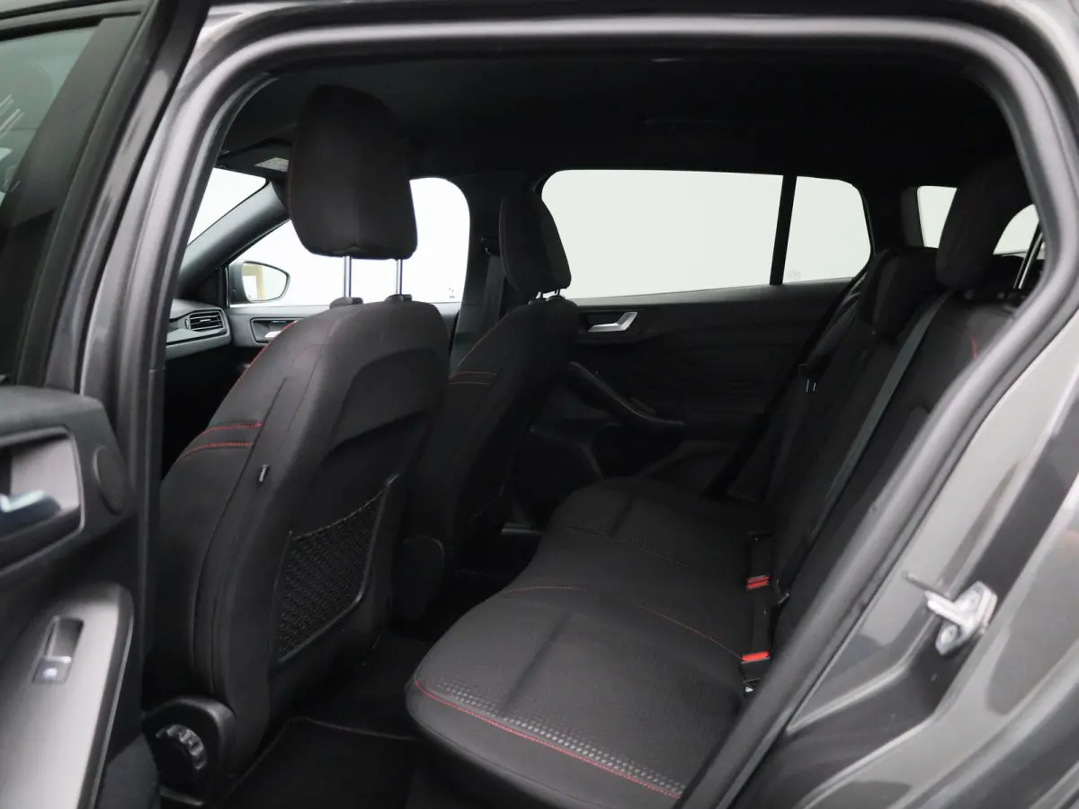 1.0 EcoBoost Hybrid ST Line X Aut. | Trekhaak | Camera | Navigatie | Cruise