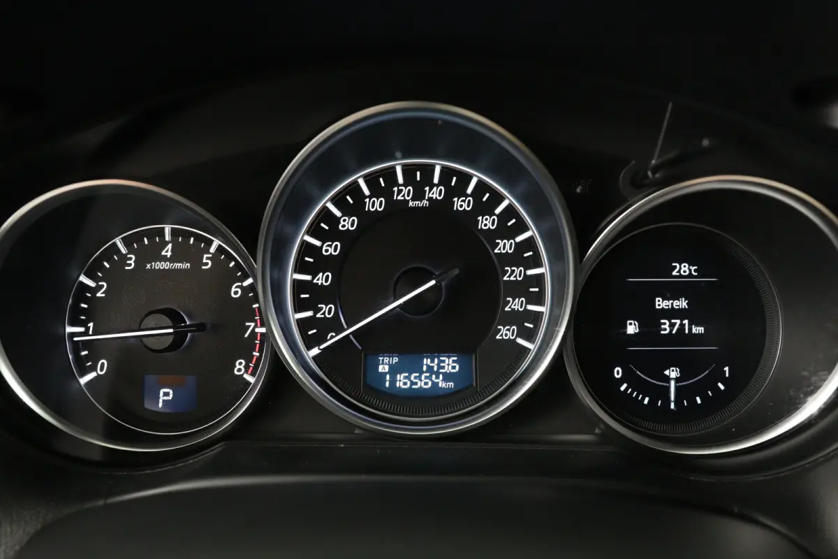 2.0 SkyActiv-G 165 GT-M Line 2WD | 1e Eigenaar | Trekhaak afn. | Elektr Stoel + Mem | Bose | Leder | Camera | Keyless | BLIS | 19 inch | Climate Control