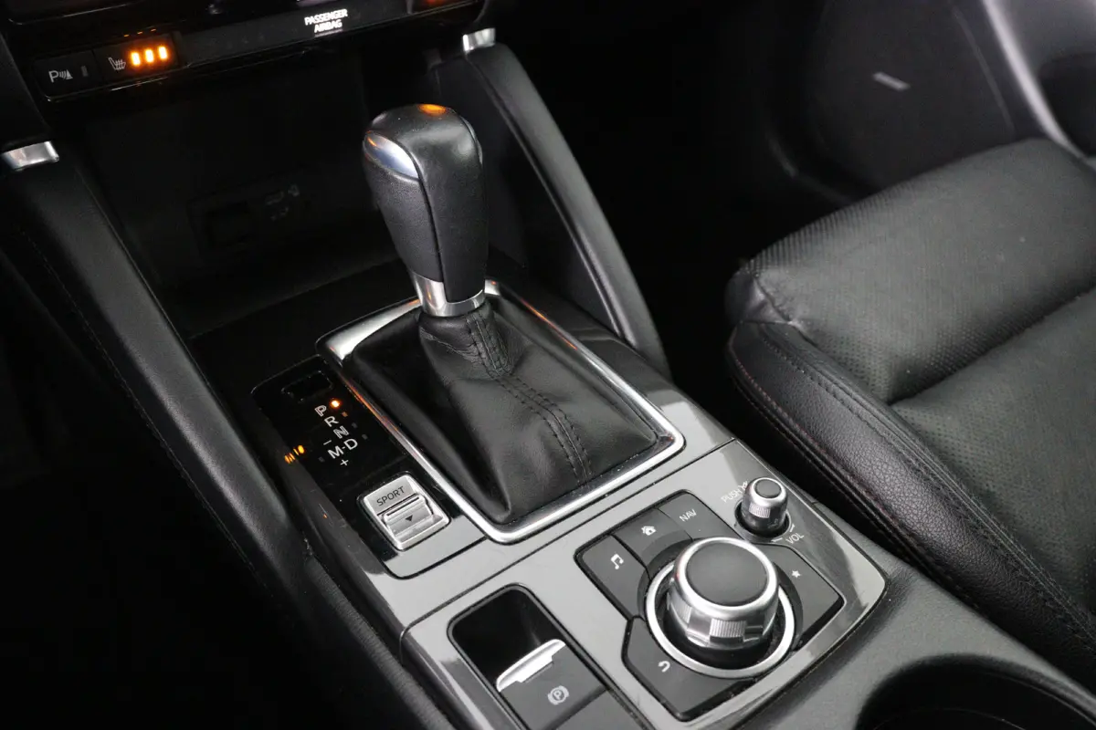 2.0 SkyActiv-G 165 GT-M Line 2WD | 1e Eigenaar | Trekhaak afn. | Elektr Stoel + Mem | Bose | Leder | Camera | Keyless | BLIS | 19 inch | Climate Control