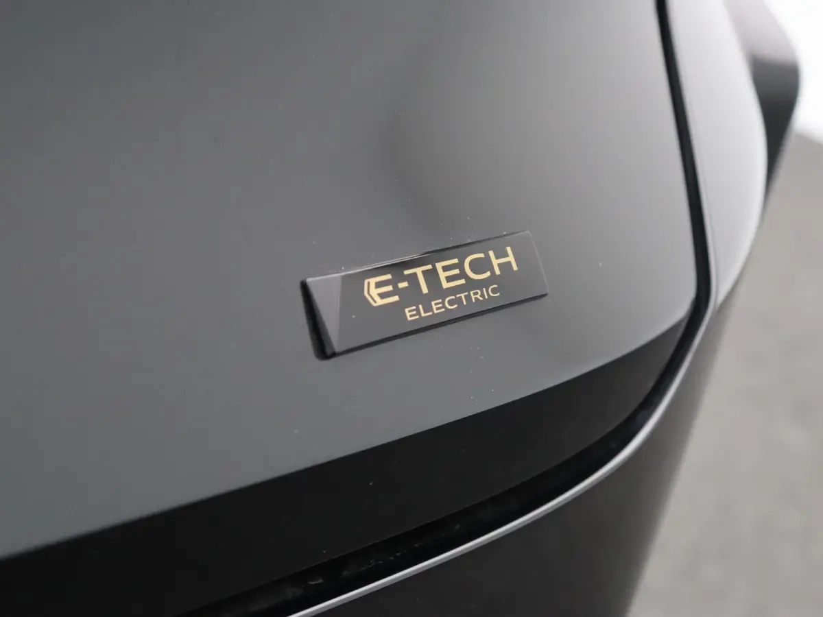 EV60 comfort range techno | Vijf jaar garantie | Active driver assist | All season banden | 360 graden camera |