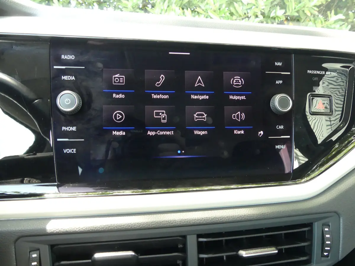 1.0 TSI Highline | ADAPTIVE CRUISE | STOELVERWARMING | APPLE CARPLAY / ANDROID AUTO | NAVI | LMV 16" |