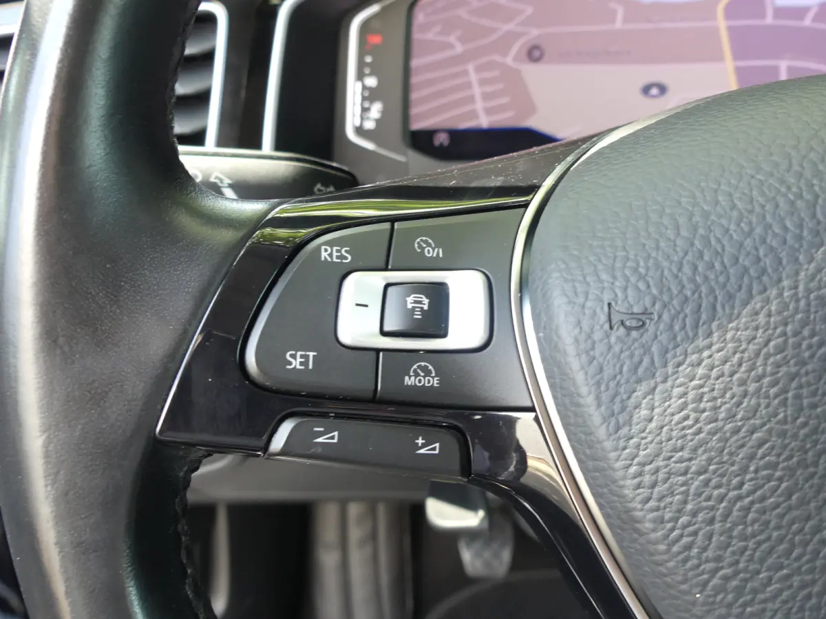 1.0 TSI Highline | ADAPTIVE CRUISE | STOELVERWARMING | APPLE CARPLAY / ANDROID AUTO | NAVI | LMV 16" |