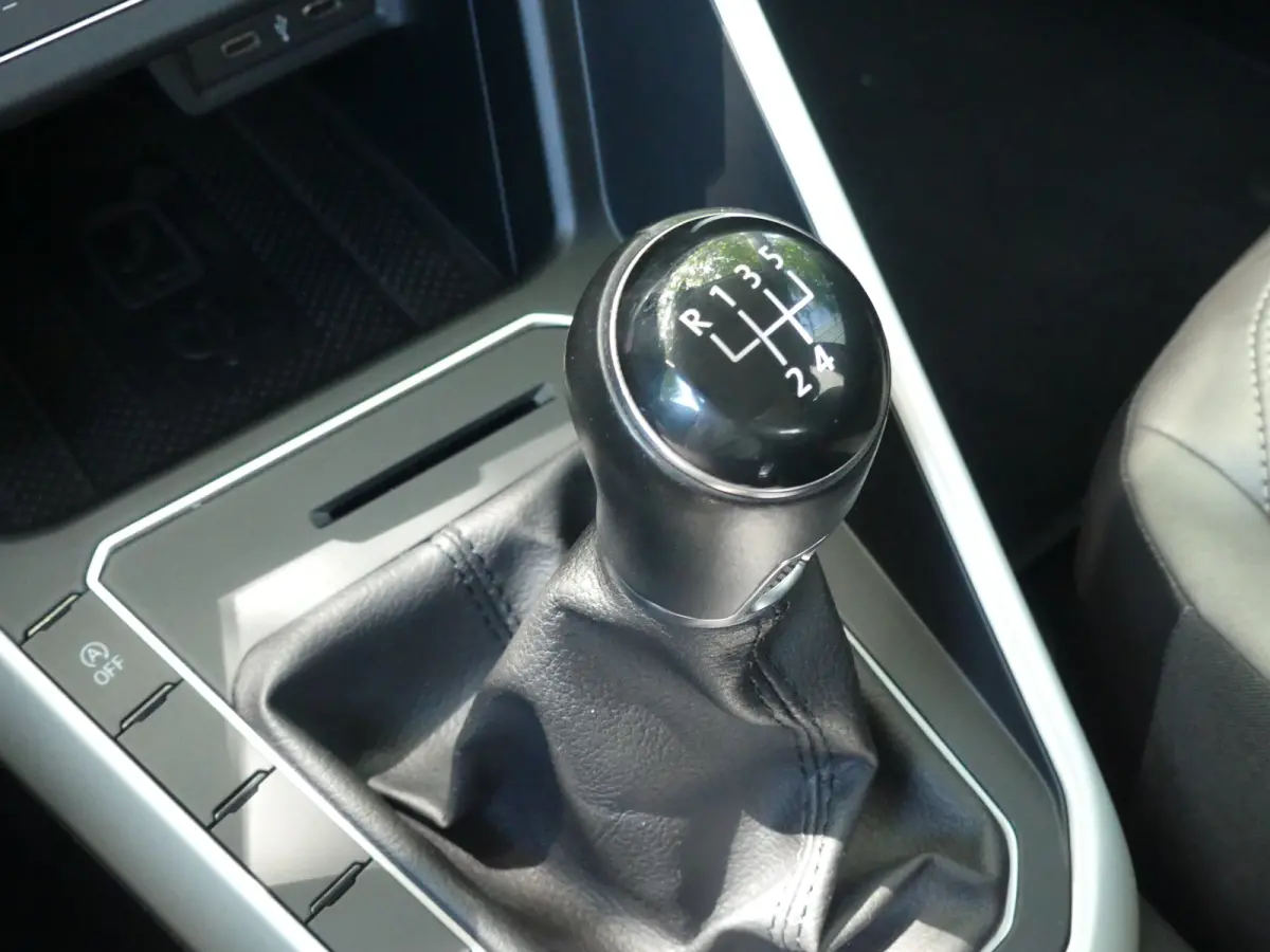 1.0 TSI Highline | ADAPTIVE CRUISE | STOELVERWARMING | APPLE CARPLAY / ANDROID AUTO | NAVI | LMV 16" |