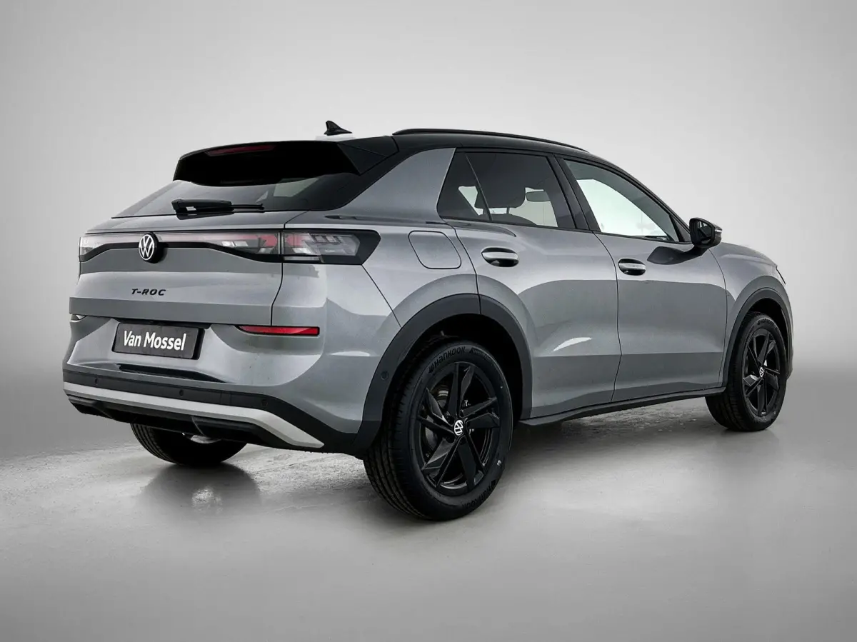 1.5 eTsi Style First Edition 116 PK Automaat | Panoramaschuif-kanteldak | Black style | Navigatie | Apple Carplay draadloos | Android Auto draadloos | IQ Lights | Camera | Ruiten getint | 18
