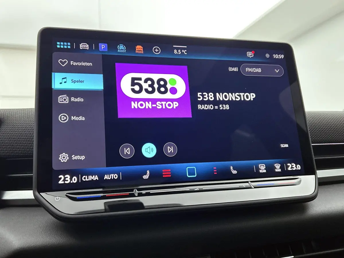 1.5 eTsi Style First Edition 116 PK Automaat | Panoramaschuif-kanteldak | Black style | Navigatie | Apple Carplay draadloos | Android Auto draadloos | IQ Lights | Camera | Ruiten getint | 18
