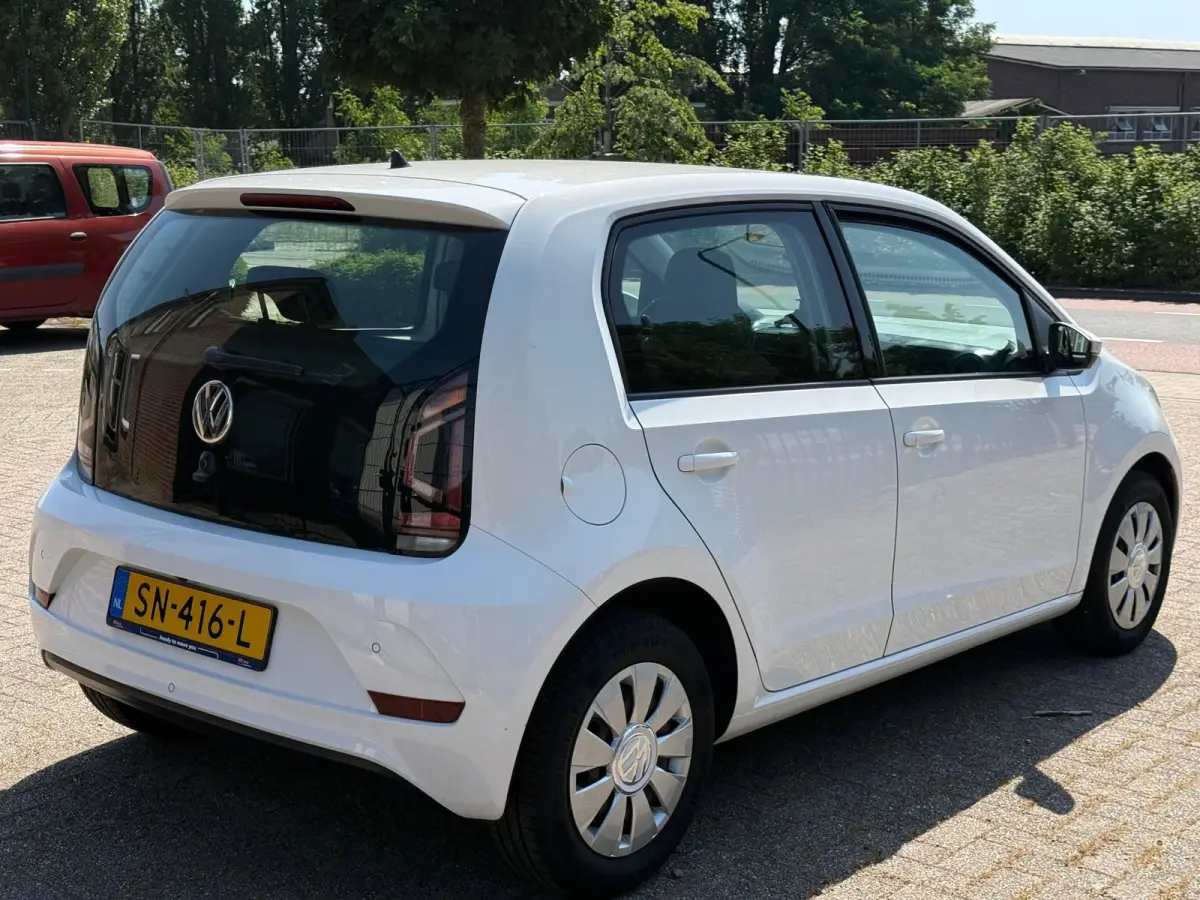 Up! 1.0 BMT move up! Camera PDC Dealer onderhouden!
