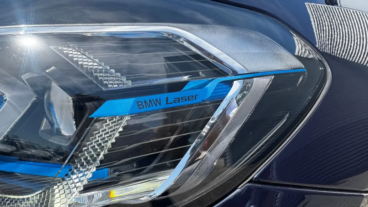 XDRIVE20I 245PK BUSINESS EDITION PLUS M-SPORT AUTOMAAT / NAVI / LEDER / LASER-LED / CLIMA / 19" LMV / PANO. DAK / KEYLESS / CAMERA / ELEK. TREKHAAK / ORG. NL. / ADAPT. CRUISECONTROL / WINTER