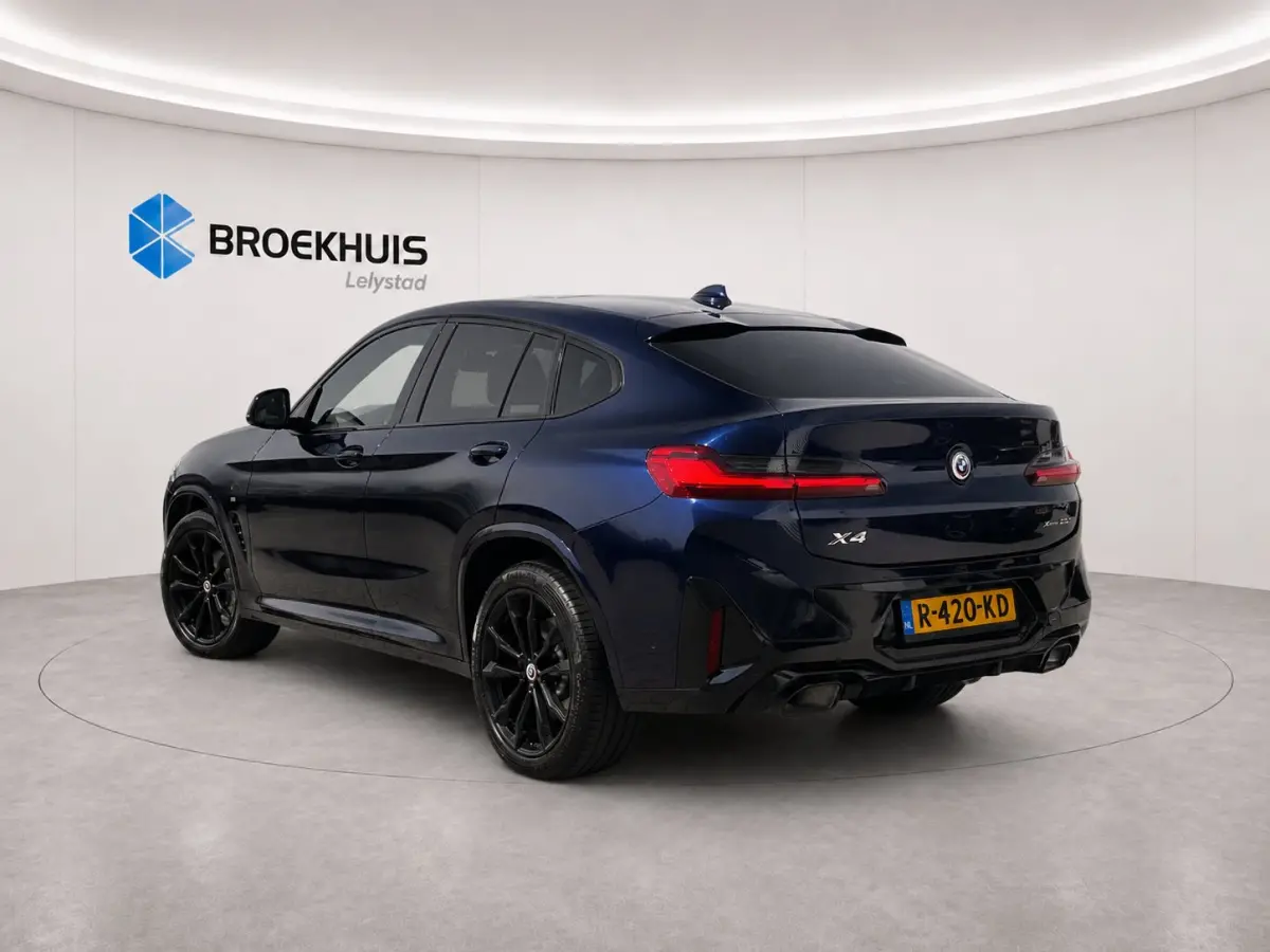 XDRIVE20I 245PK BUSINESS EDITION PLUS M-SPORT AUTOMAAT / NAVI / LEDER / LASER-LED / CLIMA / 19" LMV / PANO. DAK / KEYLESS / CAMERA / ELEK. TREKHAAK / ORG. NL. / ADAPT. CRUISECONTROL / WINTER