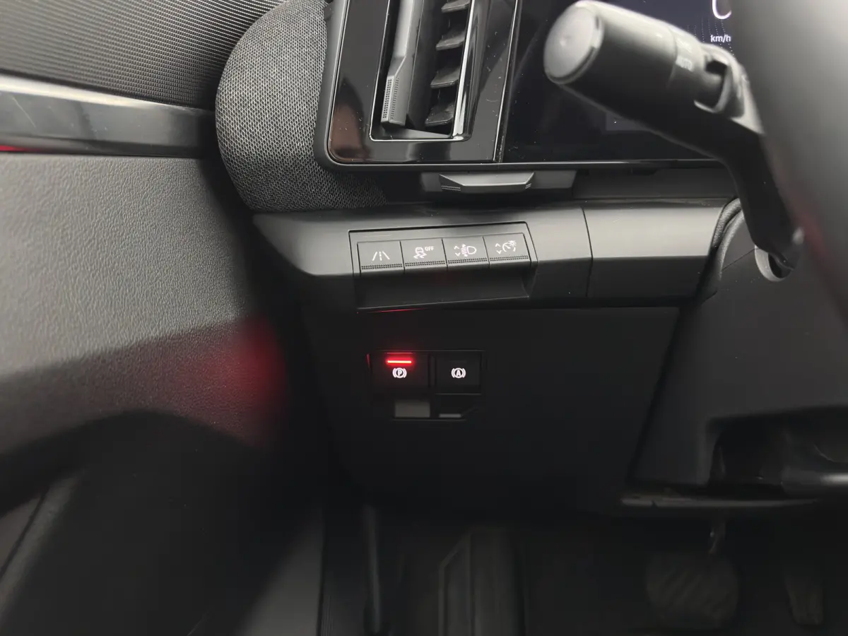 EV60 Optimum Charge Evolution [3-Fase-22kW] {SoH-91%} (INCL-BTW) Aut. *HEATPUMP | FULL-LED | CAMERA | LANE-ASSIST | KEYLESS | NAVI-FULLMAP | CARPLAY | COMFORTSEATS | DIGI-COCKPIT | ECC | PDC