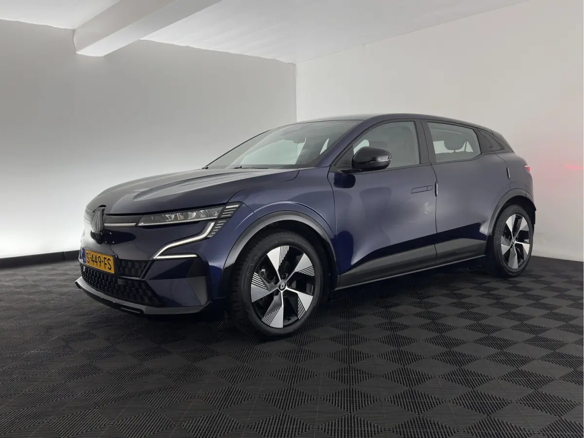 EV60 Optimum Charge Evolution [3-Fase-22kW] {SoH-91%} (INCL-BTW) Aut. *HEATPUMP | FULL-LED | CAMERA | LANE-ASSIST | KEYLESS | NAVI-FULLMAP | CARPLAY | COMFORTSEATS | DIGI-COCKPIT | ECC | PDC