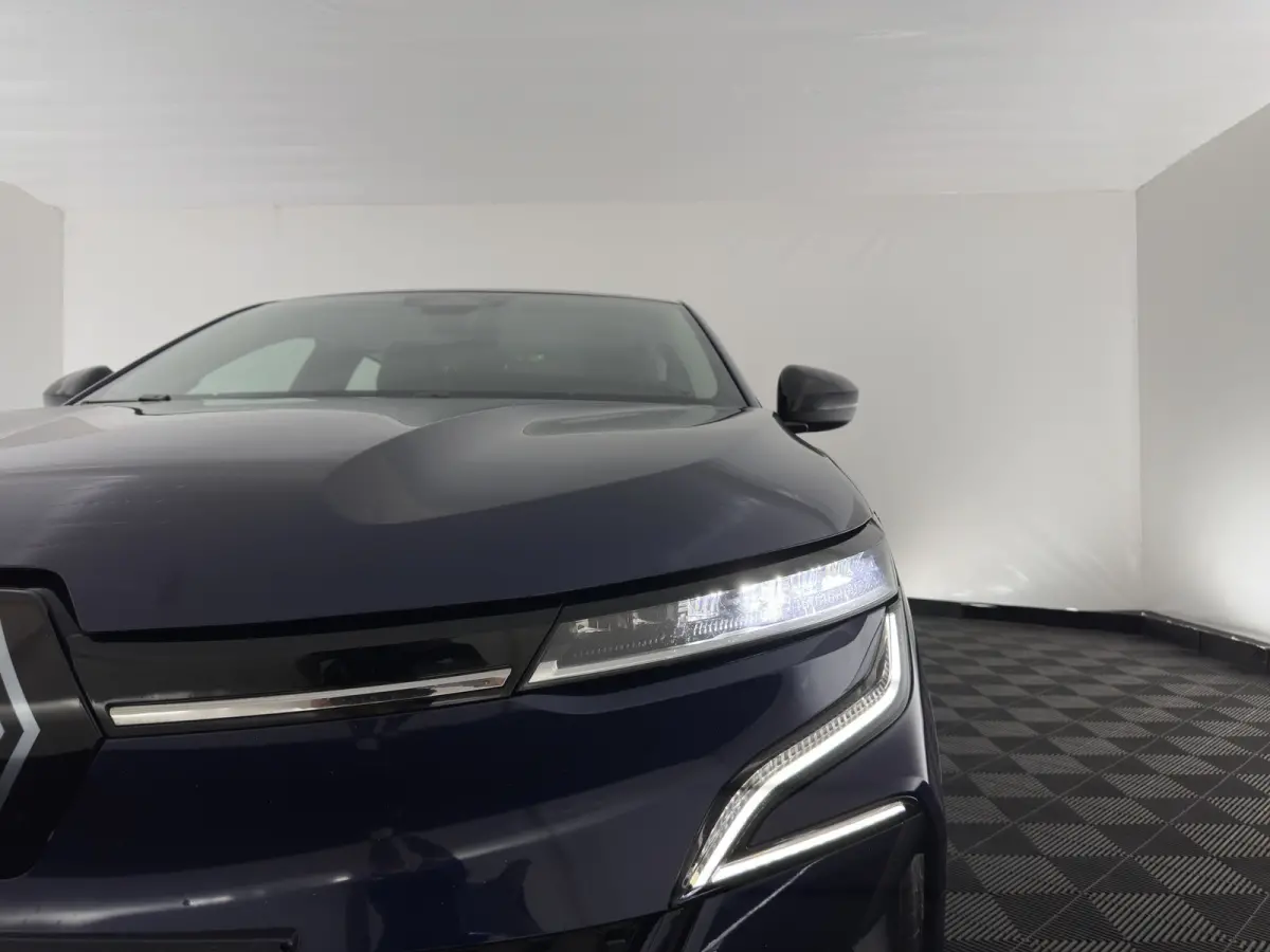 EV60 Optimum Charge Evolution [3-Fase-22kW] {SoH-91%} (INCL-BTW) Aut. *HEATPUMP | FULL-LED | CAMERA | LANE-ASSIST | KEYLESS | NAVI-FULLMAP | CARPLAY | COMFORTSEATS | DIGI-COCKPIT | ECC | PDC