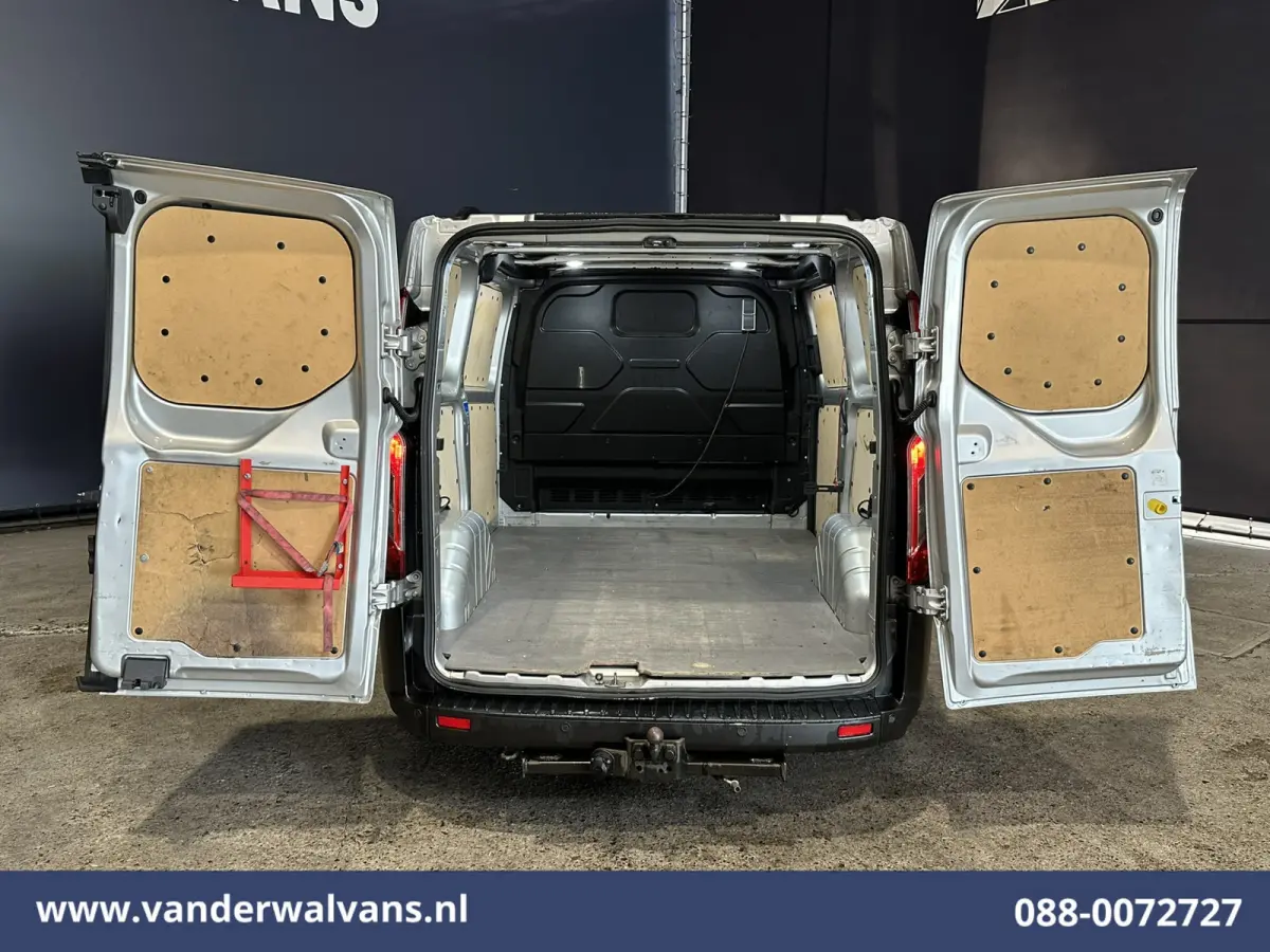 2.0 TDCI 170pk L1H1 Euro6 Airco | Camera | LED | Apple Carplay | Cruisecontrol | Raptor grill | Leder Android Auto, LM velgen, Verwarmde voorruit, Parkeersensoren, Bijrijdersbank, 2500kg tre