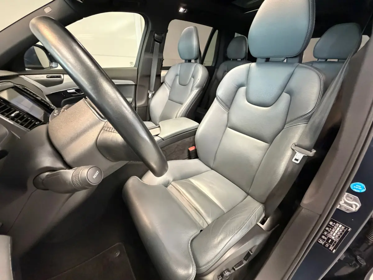 2.0 T8 Recharge AWD R-Design | PANODAK | LEER | HUD | 7 persoons |