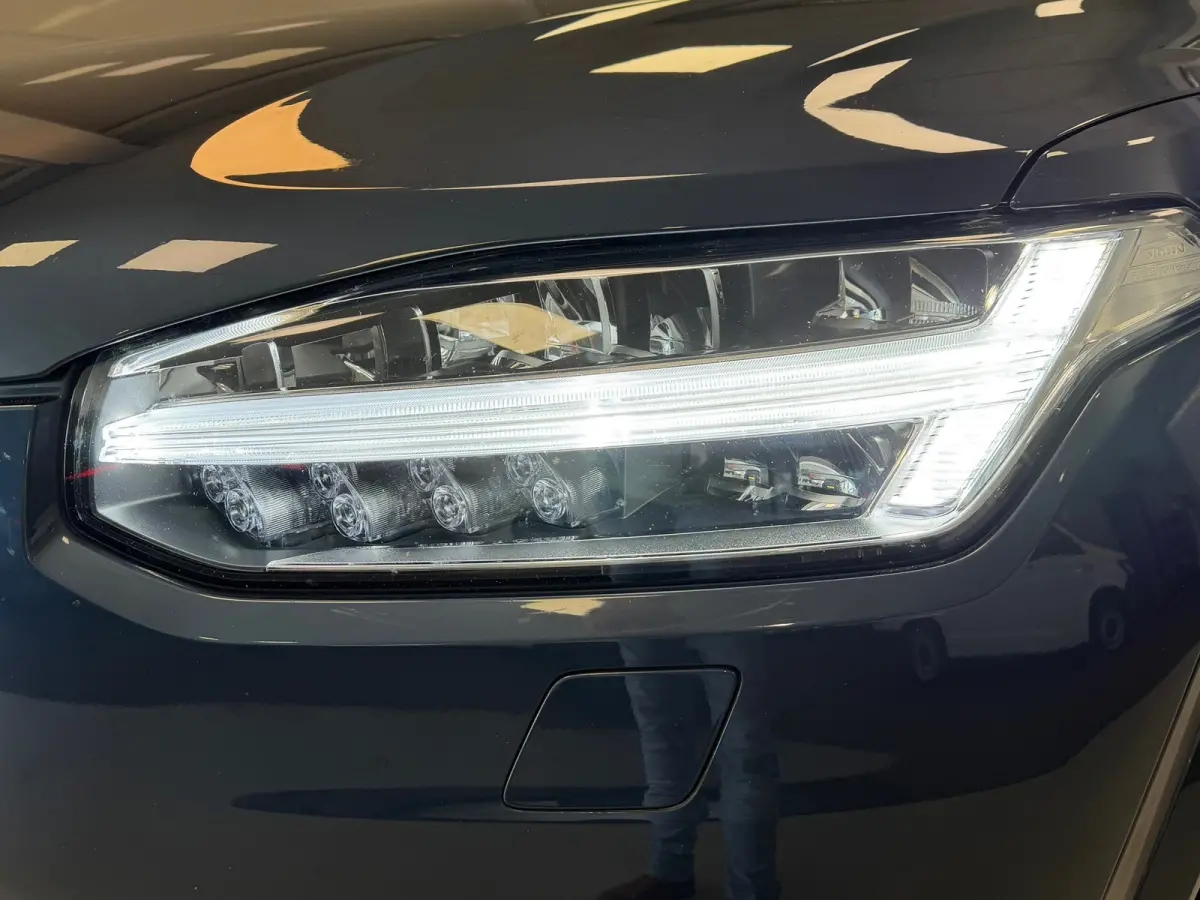 2.0 T8 Recharge AWD R-Design | PANODAK | LEER | HUD | 7 persoons |