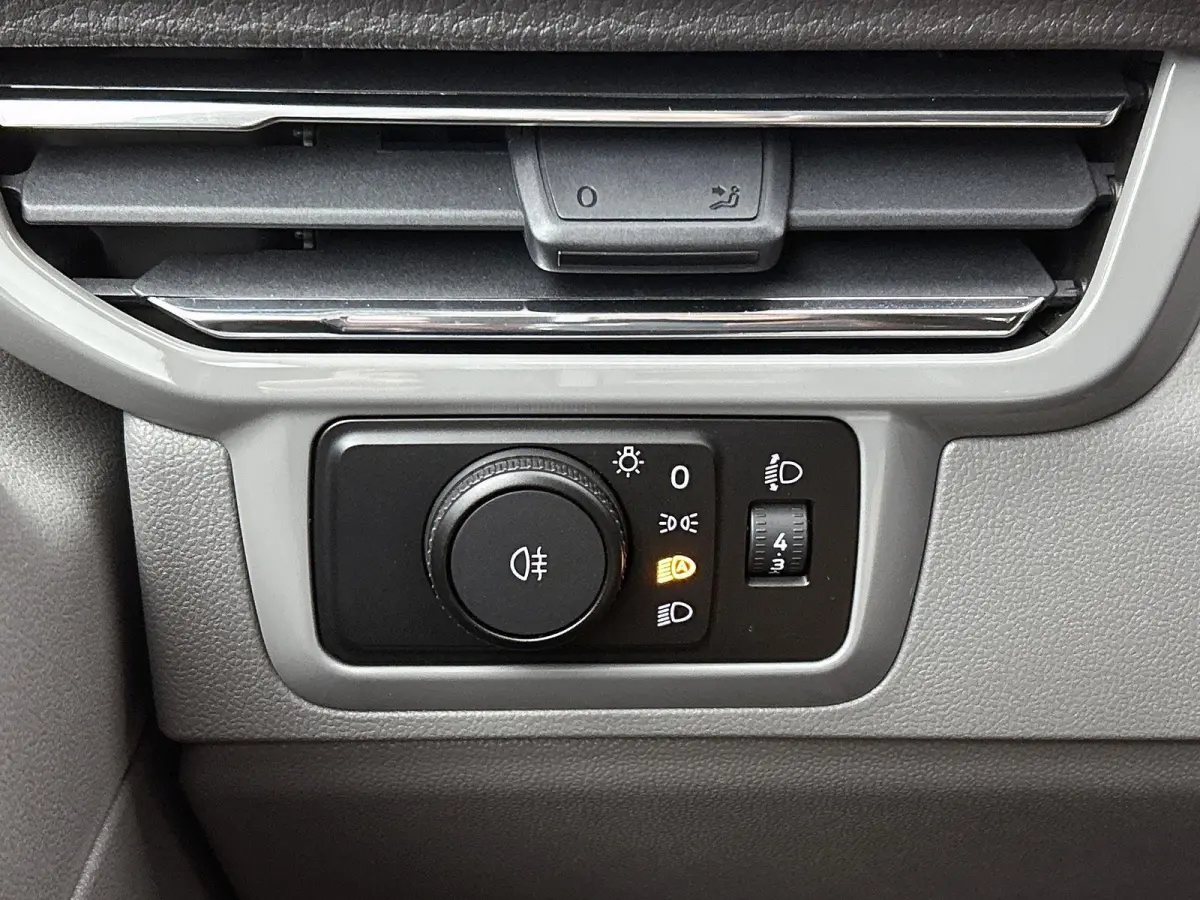L2H1 Life 64 kWh 136PK | Automaat | Achteruitrijcamera | Parkeernsensoren Voor + Achter | Cruise Control | Lane Assist | Multifunctioneel Stuurwiel | Airco | Apple/Android Carplay | Stoelver