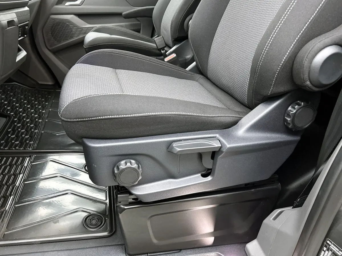 L2H1 Life 64 kWh 136PK | Automaat | Achteruitrijcamera | Parkeernsensoren Voor + Achter | Cruise Control | Lane Assist | Multifunctioneel Stuurwiel | Airco | Apple/Android Carplay | Stoelver