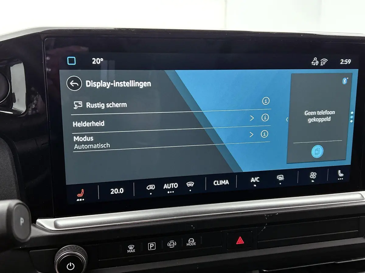 L2H1 Life 64 kWh 136PK | Automaat | Achteruitrijcamera | Parkeernsensoren Voor + Achter | Cruise Control | Lane Assist | Multifunctioneel Stuurwiel | Airco | Apple/Android Carplay | Stoelver