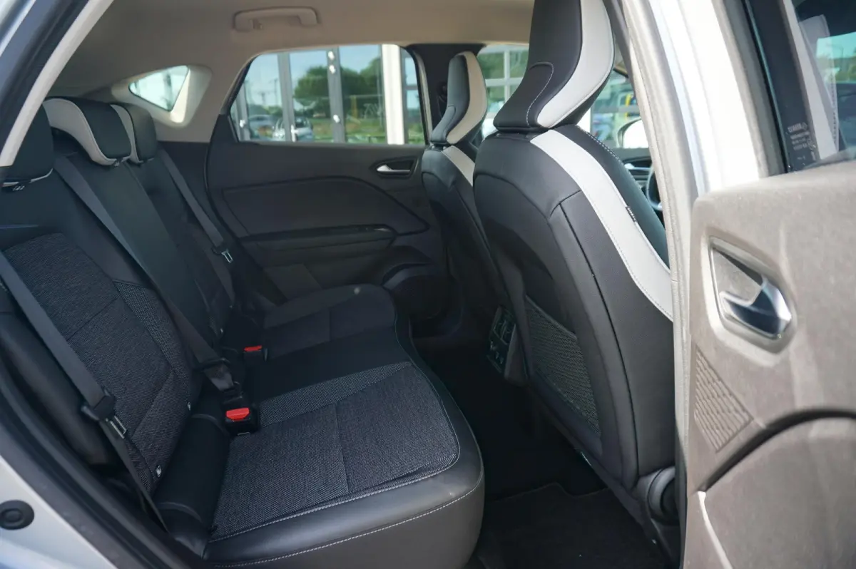 1.6 E-Tech Plug-in Hybrid 160 Intens