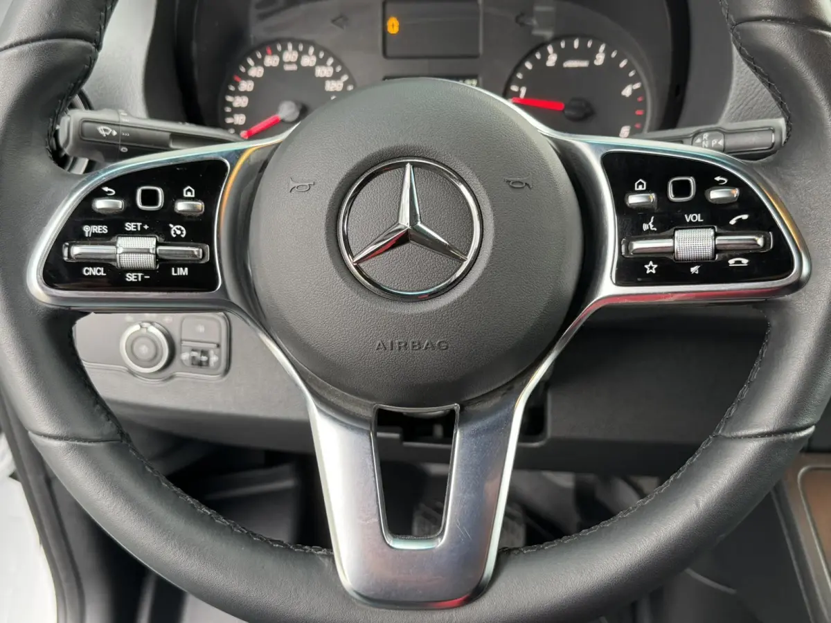 317 1.9 CDI L2 9G Leder Camera Clima M-bux media systeem DAB laadruimte betimmering
