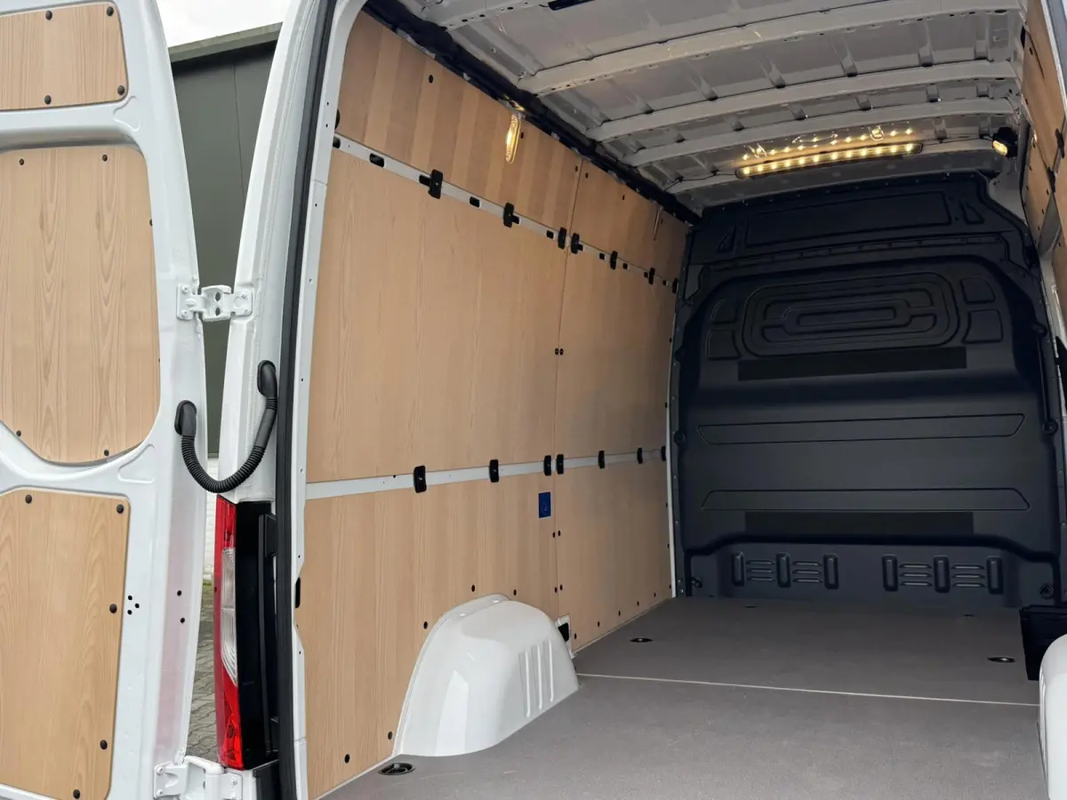 317 1.9 CDI L2 9G Leder Camera Clima M-bux media systeem DAB laadruimte betimmering