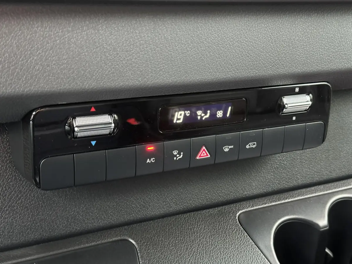 317 1.9 CDI L2 9G Leder Camera Clima M-bux media systeem DAB laadruimte betimmering