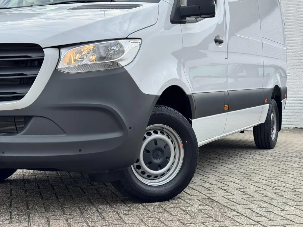 317 1.9 CDI L2 9G Leder Camera Clima M-bux media systeem DAB laadruimte betimmering