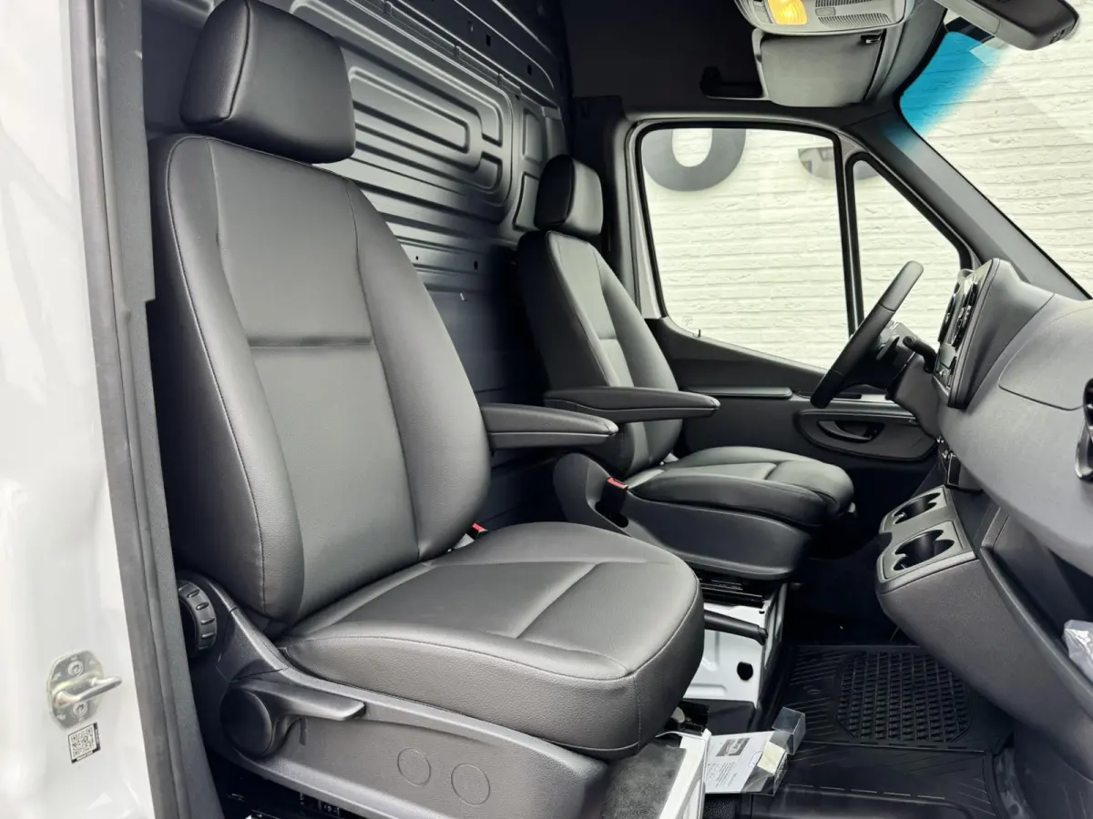 317 1.9 CDI L2 9G Leder Camera Clima M-bux media systeem DAB laadruimte betimmering