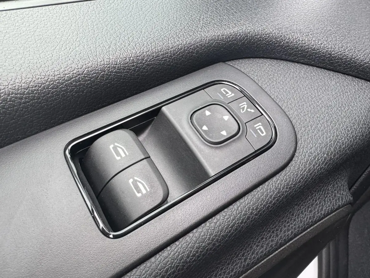 317 1.9 CDI L2 9G Leder Camera Clima M-bux media systeem DAB laadruimte betimmering