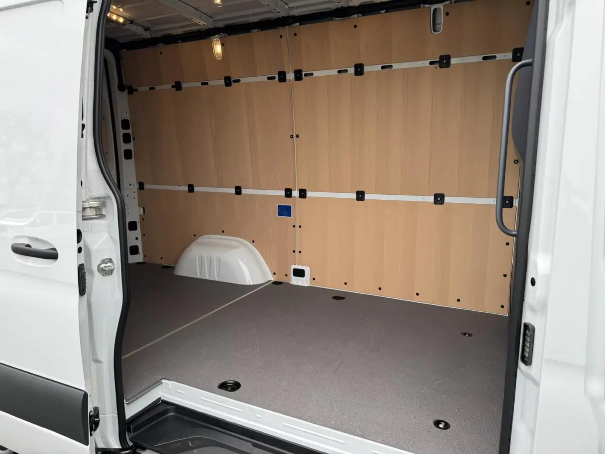 317 1.9 CDI L2 9G Leder Camera Clima M-bux media systeem DAB laadruimte betimmering