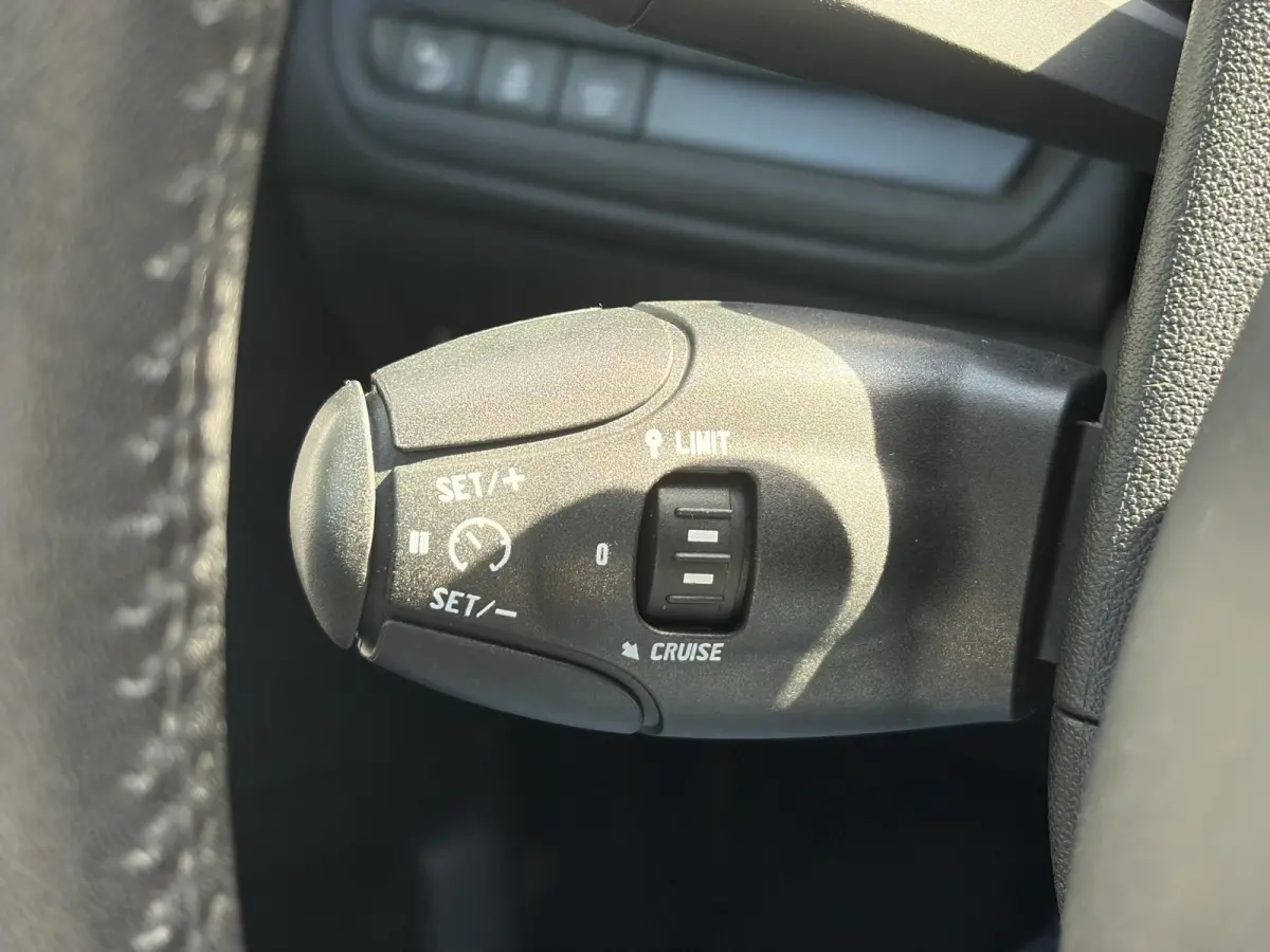 1.2 PureTech Active 110pk,Dealer Onderhouden,Navi,Carplay,Airco,Cruise,Pdc,N.A.P,Apk tot 05-2027