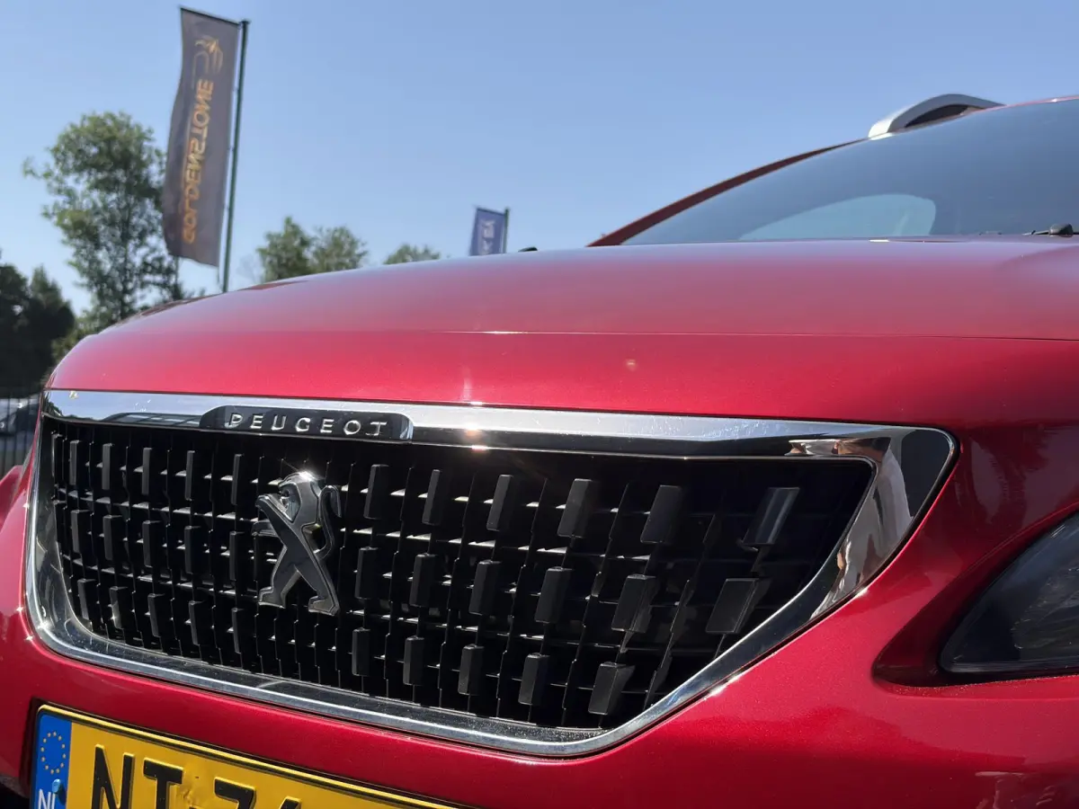 1.2 PureTech Active 110pk,Dealer Onderhouden,Navi,Carplay,Airco,Cruise,Pdc,N.A.P,Apk tot 05-2027
